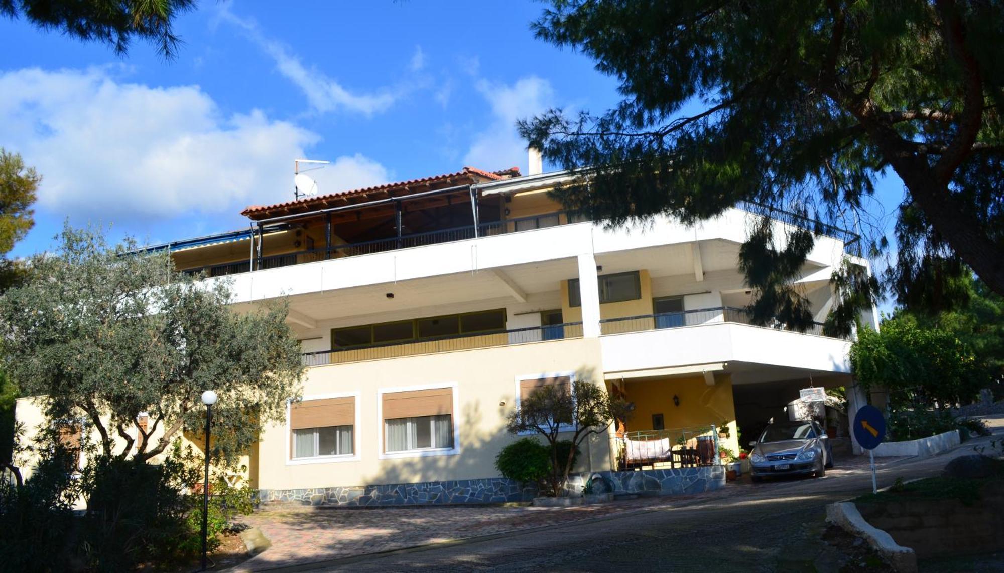 דלפי Chrissa Camping Rooms & Bungalows מראה חיצוני תמונה