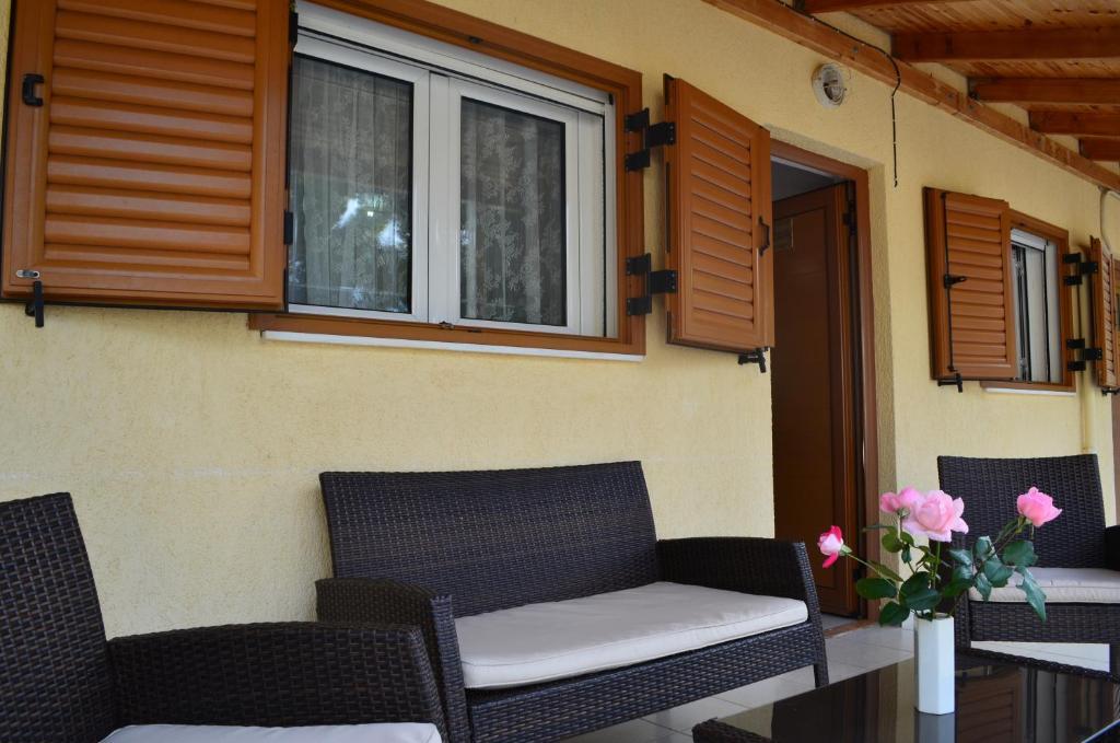 דלפי Chrissa Camping Rooms & Bungalows חדר תמונה