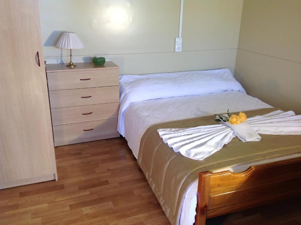 דלפי Chrissa Camping Rooms & Bungalows חדר תמונה