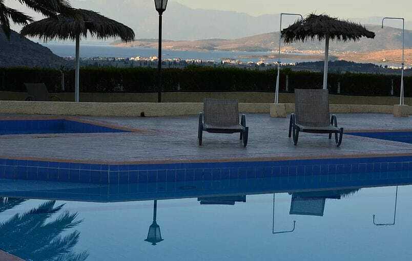 דלפי Chrissa Camping Rooms & Bungalows מראה חיצוני תמונה
